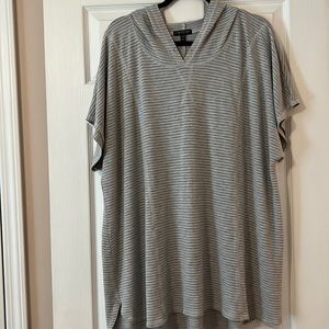 Lane Bryant short sleeve hoodie 26W / 28W
